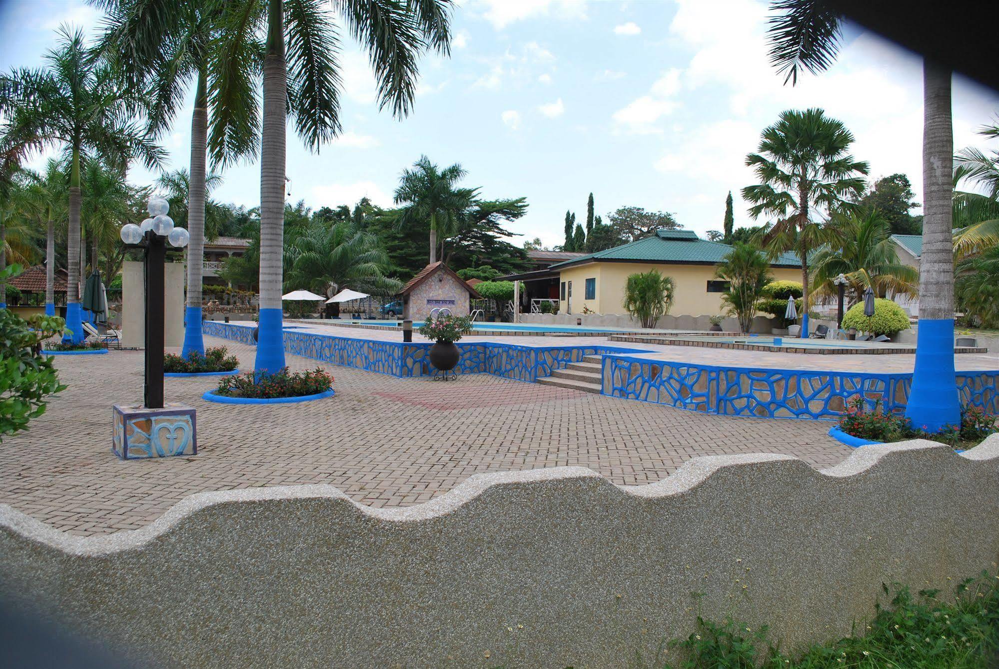 Akosombo Continental Hotel ภายนอก รูปภาพ