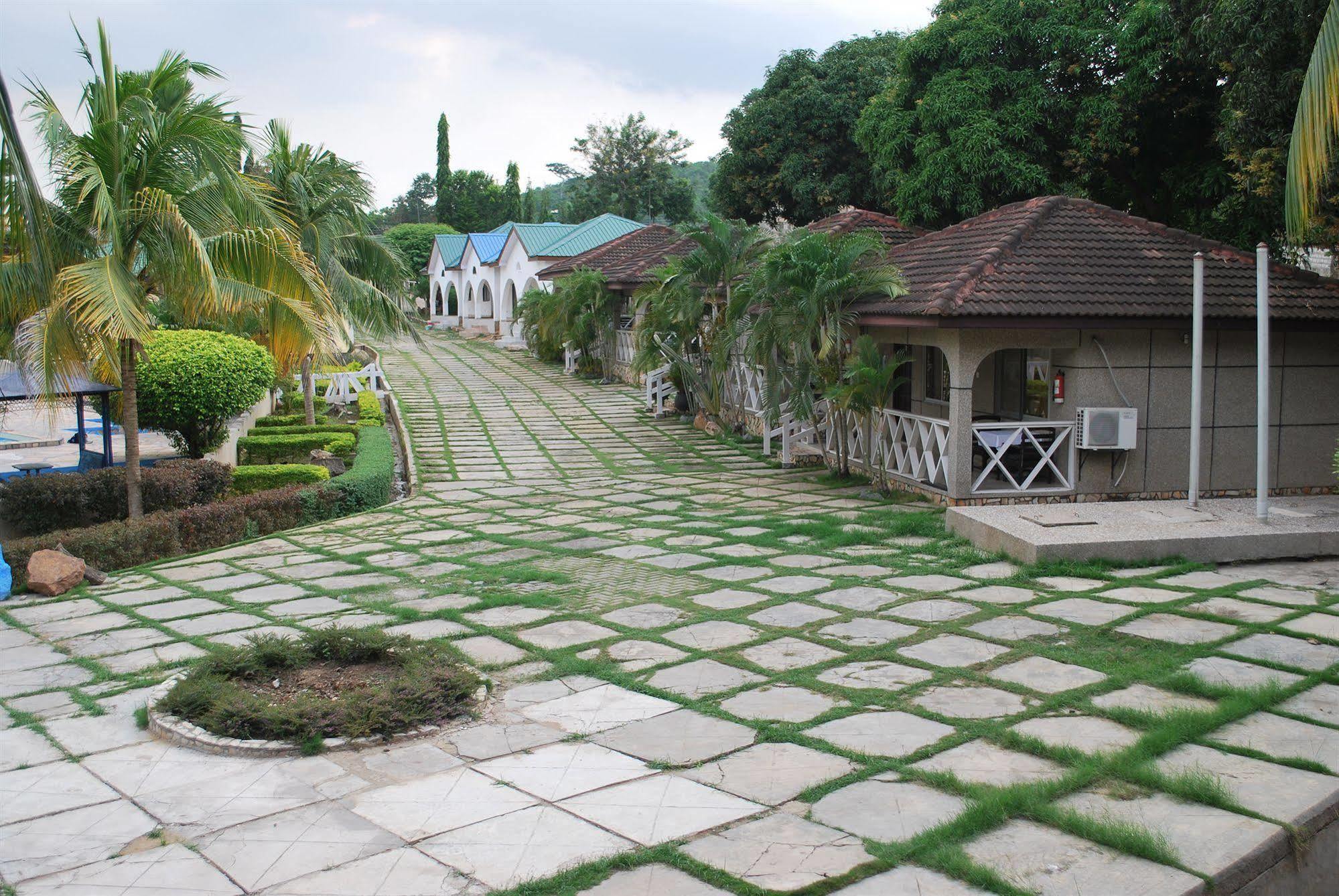 Akosombo Continental Hotel ภายนอก รูปภาพ