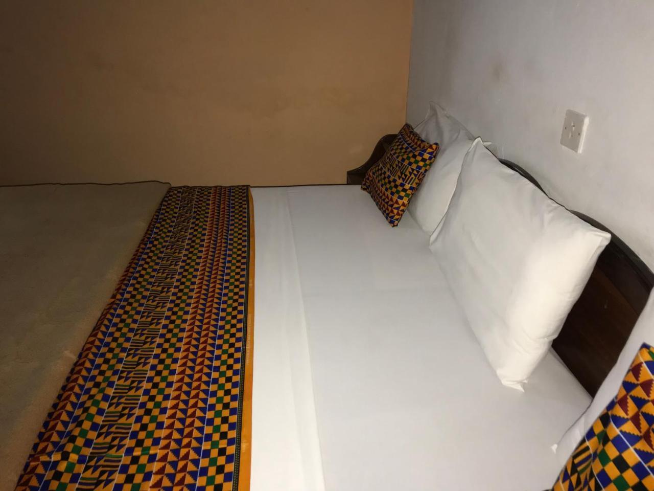Akosombo Continental Hotel ภายนอก รูปภาพ