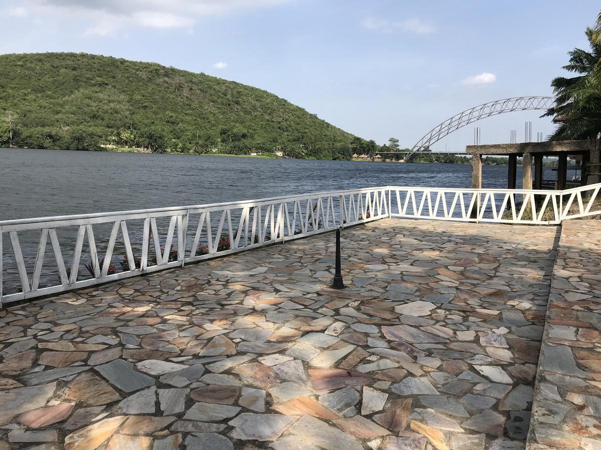 Akosombo Continental Hotel ภายนอก รูปภาพ
