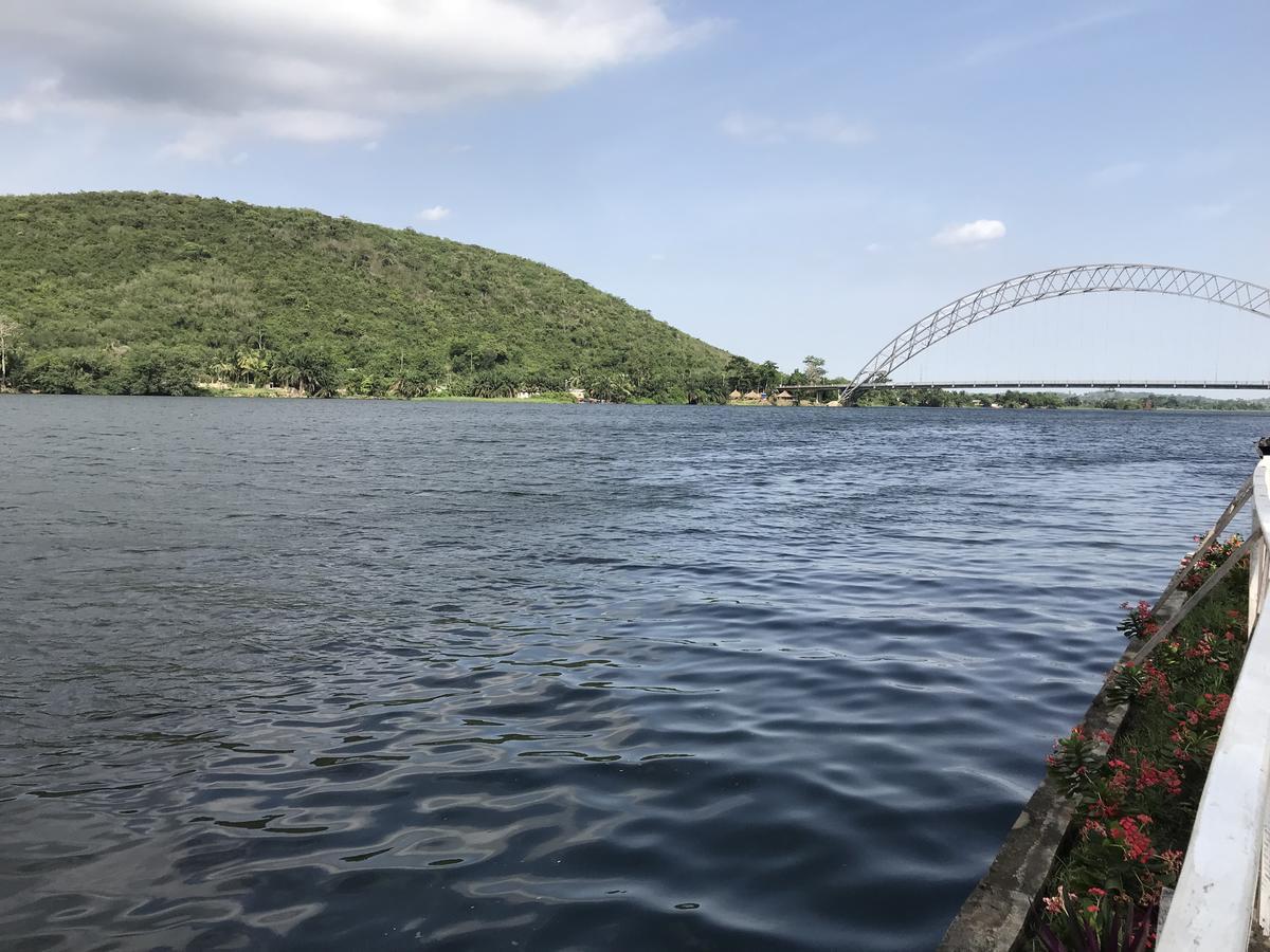 Akosombo Continental Hotel ภายนอก รูปภาพ
