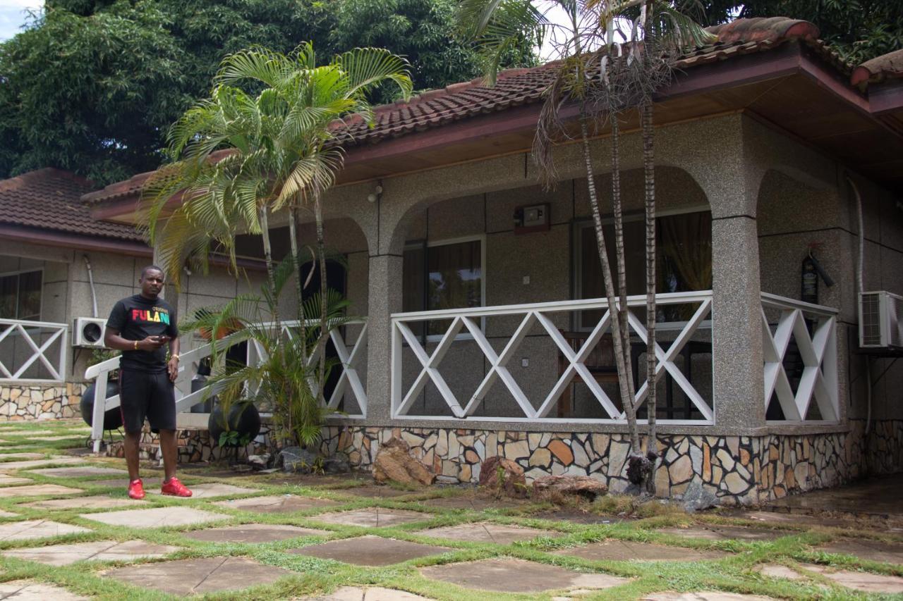 Akosombo Continental Hotel ภายนอก รูปภาพ