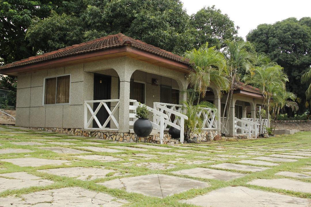 Akosombo Continental Hotel ภายนอก รูปภาพ